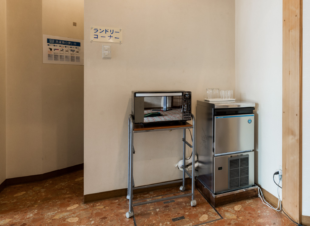 電子レンジ・製氷機の外観